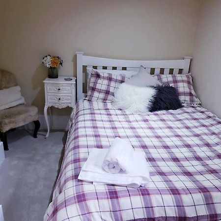 3 Bedroom 3 Bathroom Ground Floor Condo With Veranda ريغيت المظهر الخارجي الصورة