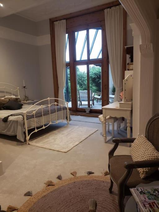 3 Bedroom 3 Bathroom Ground Floor Condo With Veranda ريغيت المظهر الخارجي الصورة