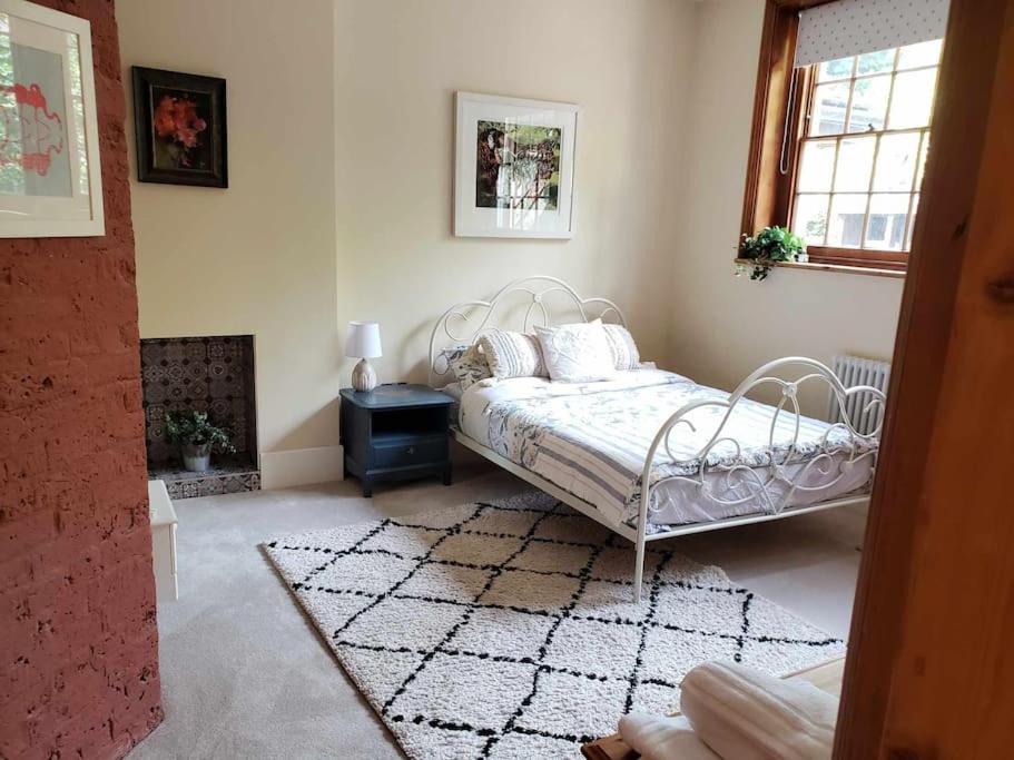 3 Bedroom 3 Bathroom Ground Floor Condo With Veranda ريغيت المظهر الخارجي الصورة